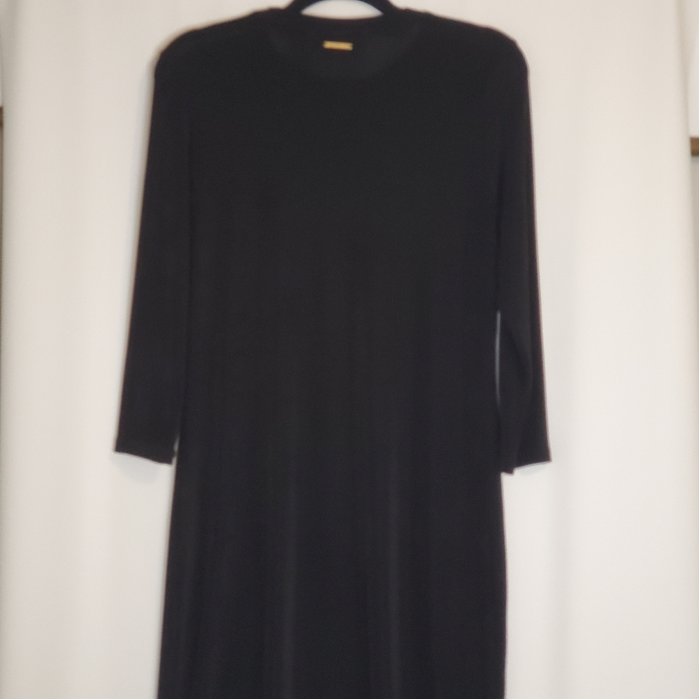Michael Kors Size S, Black slinky soft knit 3/4 sl dress w/gold grommet trim - Picture 6 of 9
